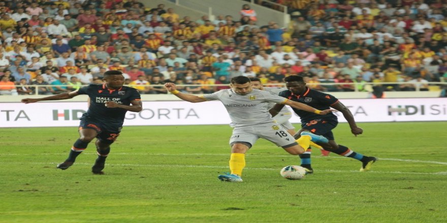 Süper Lig: Yeni Malatyaspor: 3 - Medipol Başakşehir: 0 (Maç Sonucu)