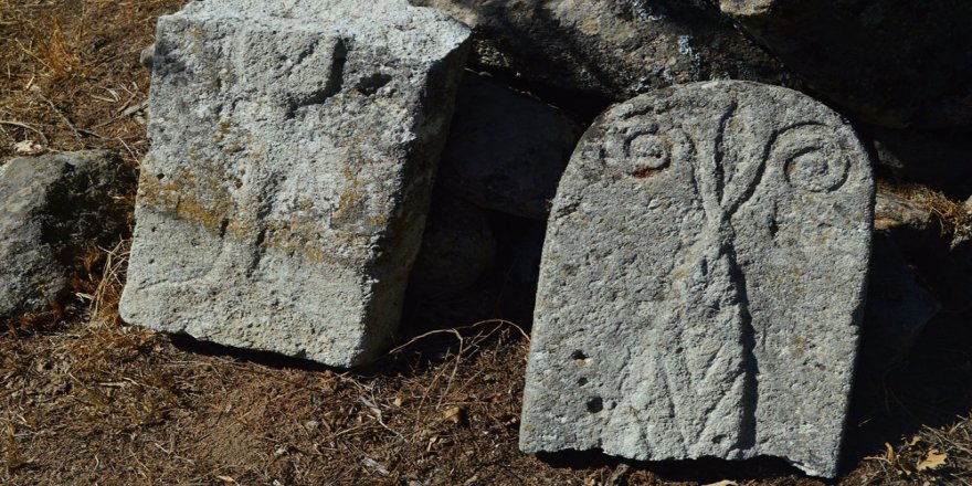 Bursa’da Yüzlerce Yıllık Koç Başlı Mezar Taşı Bulundu