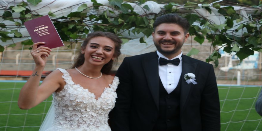 Babasının Kalecilik Yaptığı Stadyumda Dünyaevine Girdi