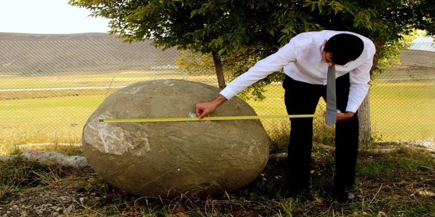 Moğollardan Kalma 2 Ton Ağırlığında Mancınık Güllesi Bulundu