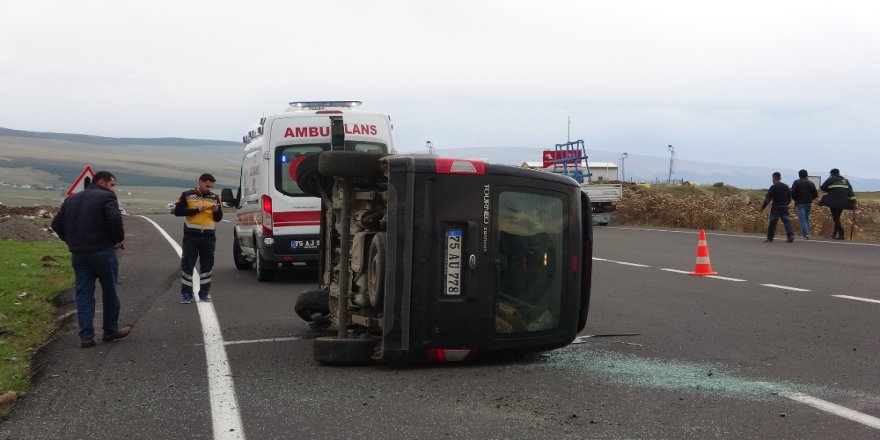 Ardahan’da Ölüm Kavşağı Tehlike Saçıyor