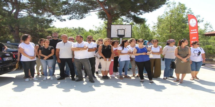 Vali Karaloğlu, Müdürlerini Geri İsteyen Öğrenci Velilerini Dinledi