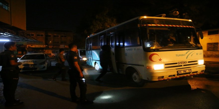 İzmir’de 19 Kaçak Göçmen Yakalandı