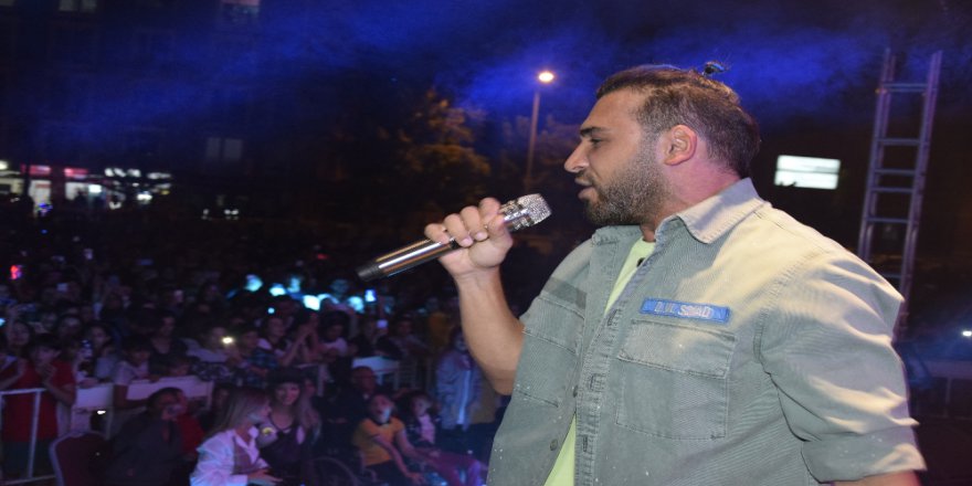 Burdur’da Emre Kaya Rüzgarı Esti