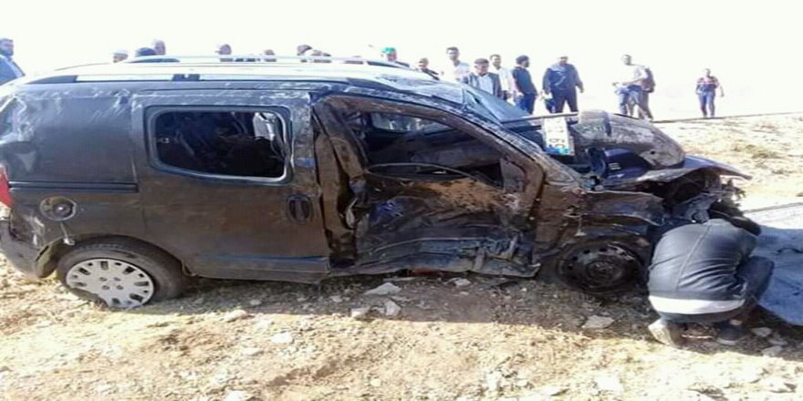 Erzurum’da Düğün Konvoyunda Feci Kaza: 2 Ölü, 12 Yaralı