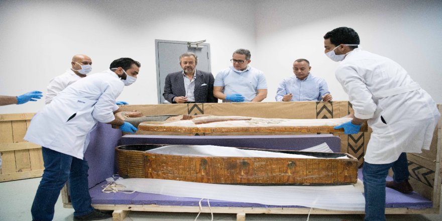 Mısır’da 2 Mumyanın Lahiti Açıldı