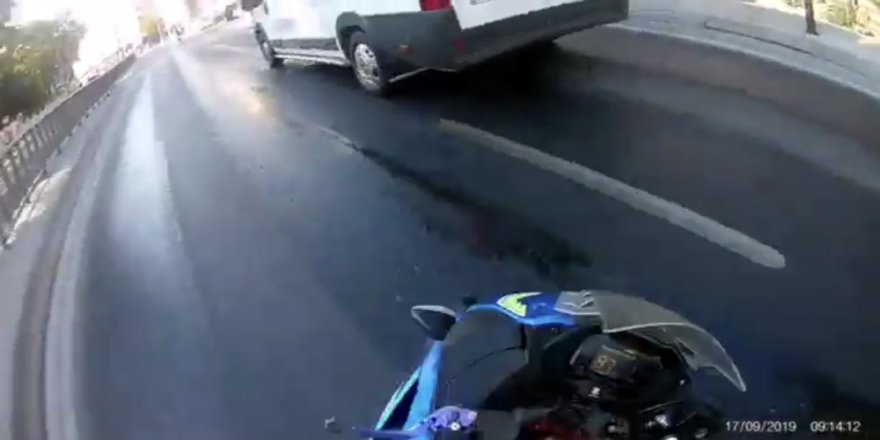 İstanbul’da Motosikletli Gencin Metrelerce Sürüklendiği Kaza Kamerada