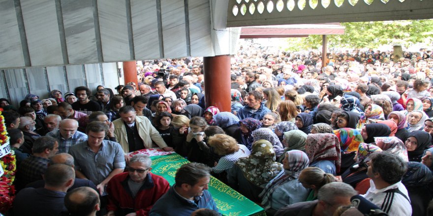 Neslican Tay Son Yolculuğuna Uğurlandı