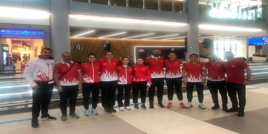 Büyük Kadınlar Boks Milli Takımı, Rusya’ya Gitti