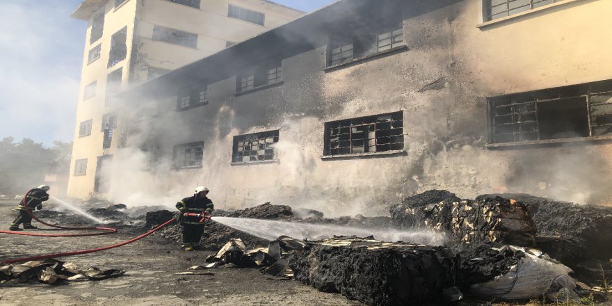 Çorlu’da Geri Dönüşüm Deposunda Yangın