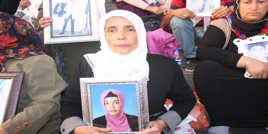 Hdp Önünde Eylem Yapan Aile Sayısı 20’nci Günde 45’e Yükseldi