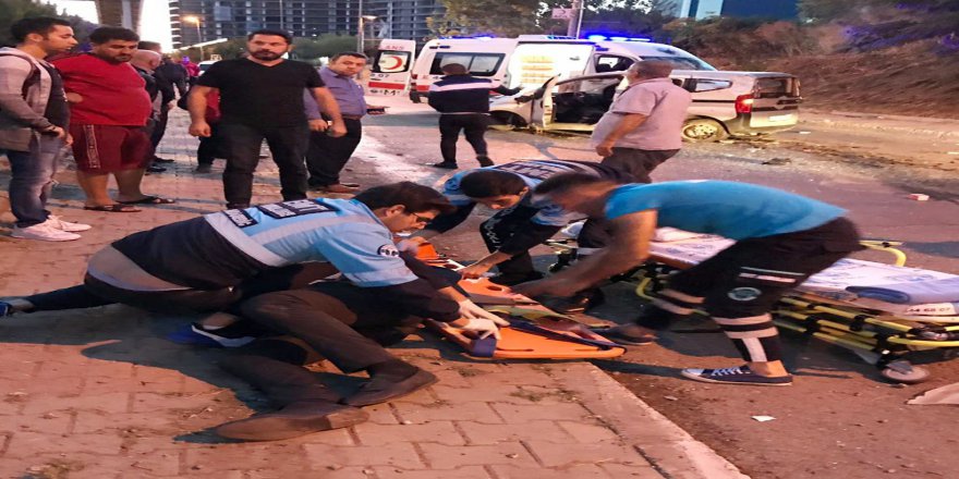 Yan Yola Uçan Aracın Çarptığı Yaya Ağır Yaralandı