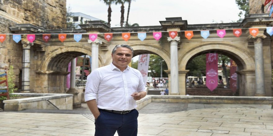 Kaleiçi Dünyayla Buluşuyor