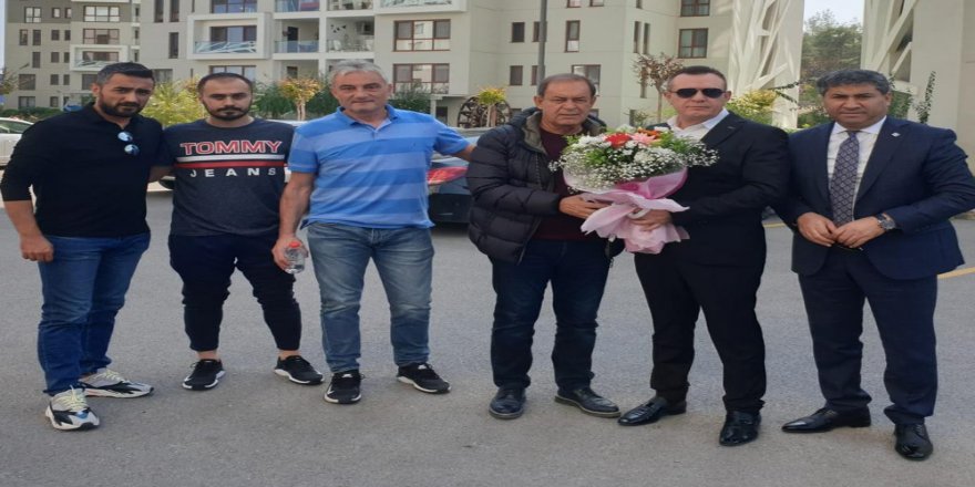 Denizlispor Yönetimi Yücel İldiz’i Çiçeklerle Uğurladı