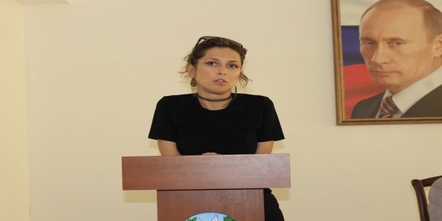 İran, Gözaltında Tuttuğu Rus Gazeteciyi Serbest Bıraktı