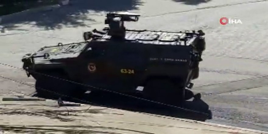 Suriye Sınırında Zırhlı Araçla Mehteranlı Devriye