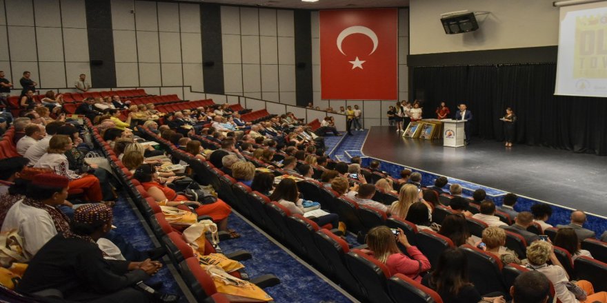 Uysal, Antalya’da Bulunan Heyetleri Kabul Etti