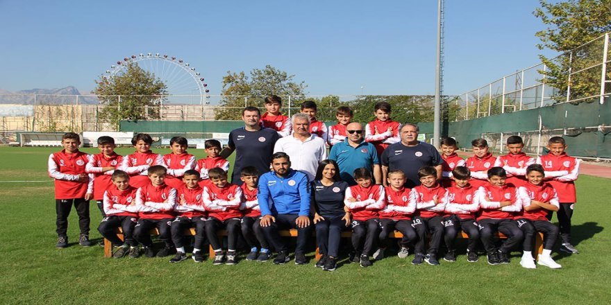 Antalyaspor U12 Futbol Takımı Litvanya’ya Uçtu