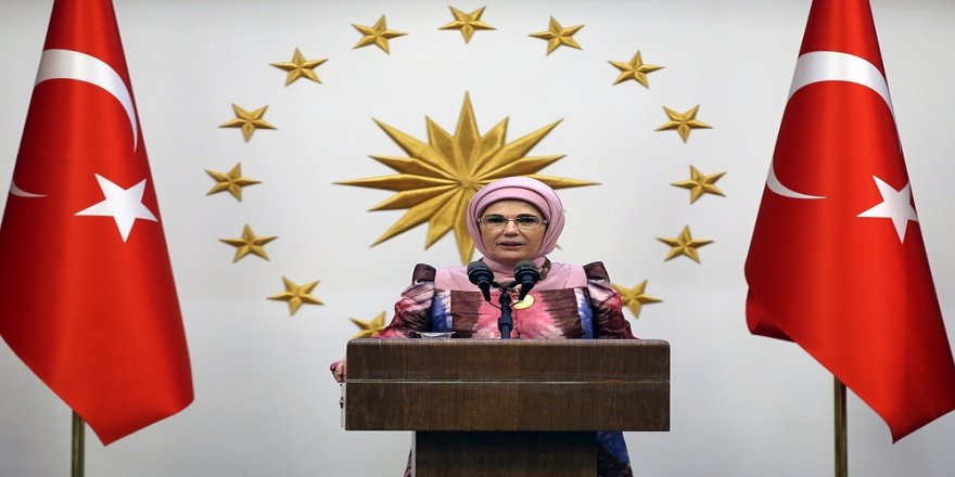 Emine Erdoğan: "Allah Mehmetçiğimizi Muzaffer Eylesin, Dualarımız Onlarla"