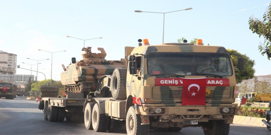 Kilis’ten Münbiç Bölgesine Zırhlı Muharebe Aracı Sevkıyatı