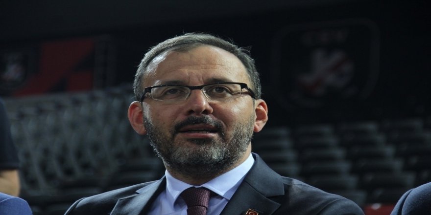 Bakan Kasapoğlu’ndan İbrahim Çolak’ı Tebrik Telefonu