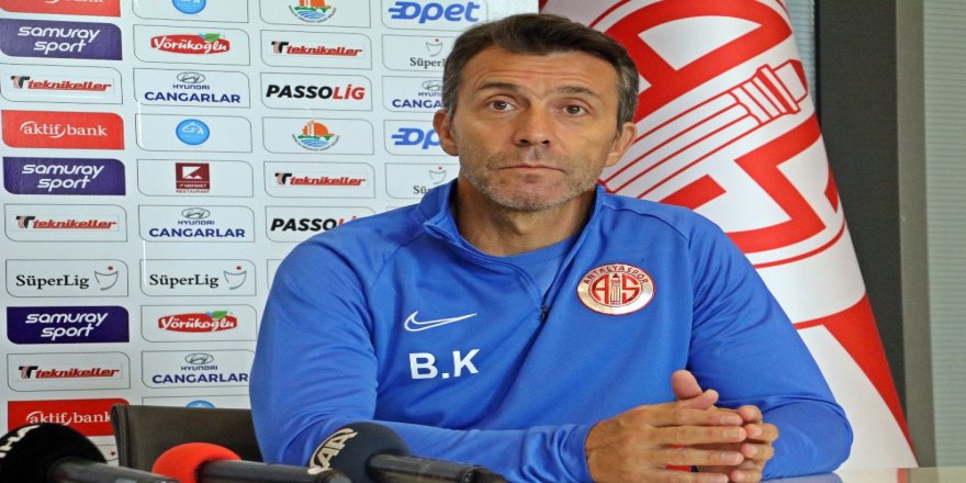 Bülent Korkmaz’dan Merih Ve Çağlara Övgü