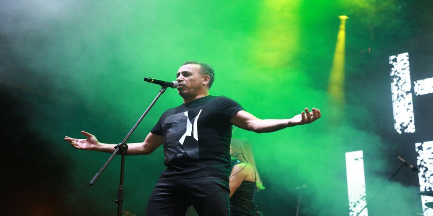 Haluk Levent’ten İzmir’de Muhteşem Konser