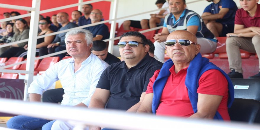 Başkanlardan Alt Yapı Maçlarına Yakın Takip