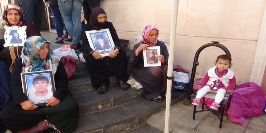 Hdp Önündeki Ailelerin Oturma Eylemi 51’inci Günde