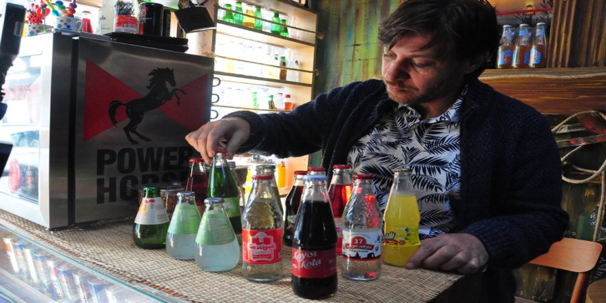 230 Çeşit Yerli Gazoz İle Memleket Hasretini Gideriyor