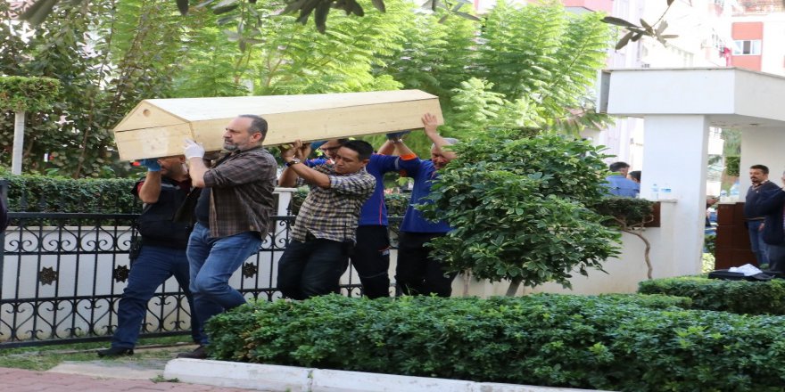 Evlerinde Ölü Bulunan 4 Kişinin Cenazesi Alındı