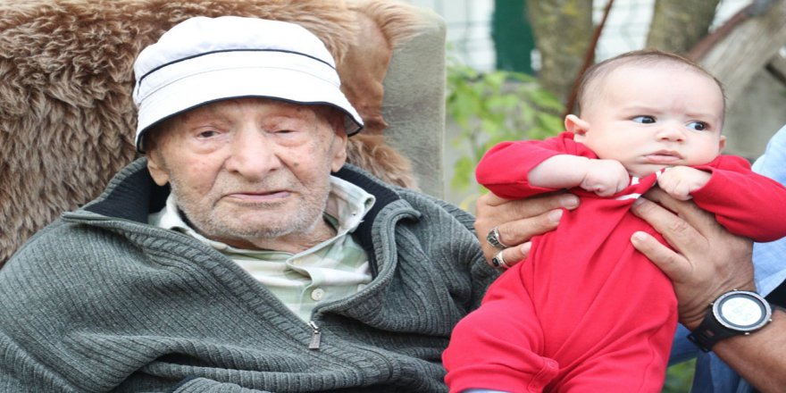 79 Torunu Olan Ethem Dedeye 100’üncü Yaş Sürprizi