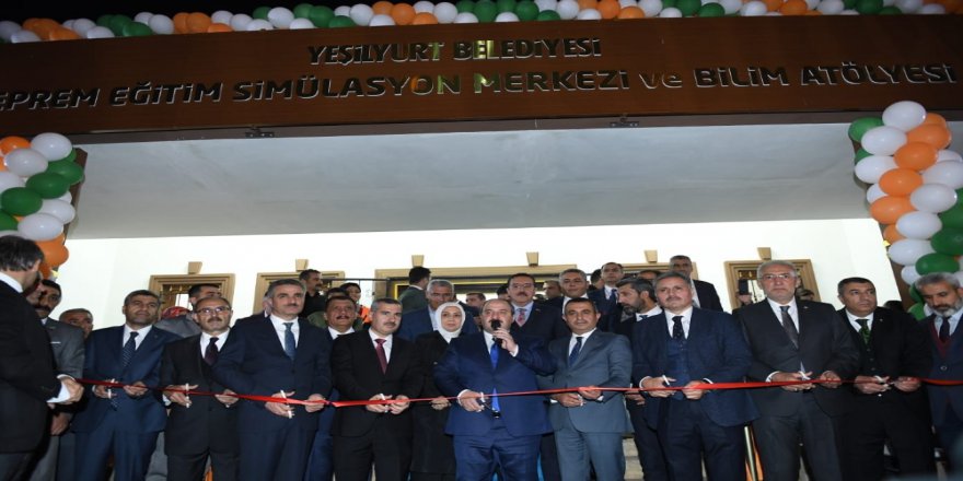 Deprem Eğitim Simülasyon Merkezi-bilim Atölyesi’ni Açtı