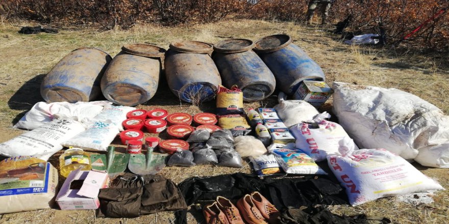 Bitlis’te Pkk’ya Ait Patlayıcı Ve Gıda Malzemesi Ele Geçirildi