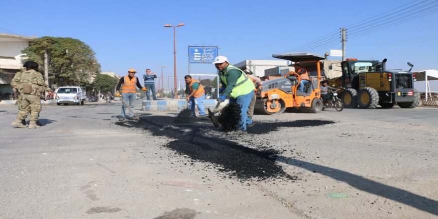 Tel Abyad’da Yol Çalışmaları Devam Ediyor