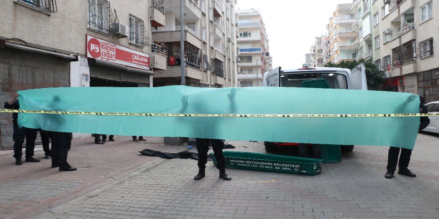 Mersin’de Çöp Konteynırında Bebek Cesedi Bulundu