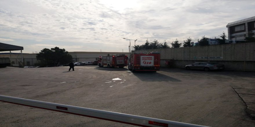 Tuzla’da Korkutan Fabrika Yangını