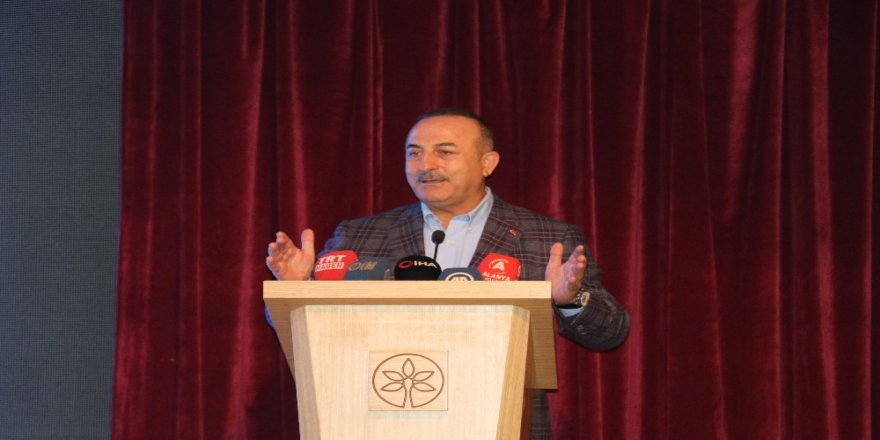 Bakan Çavuşoğlu: "Macron Sarkozy’den Beter Çıktı"