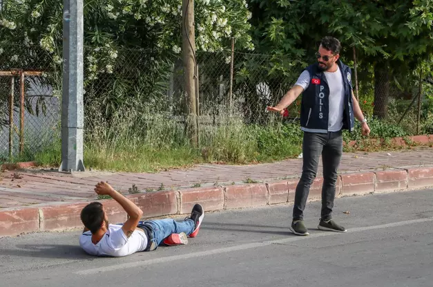 ANTALYA'DA KARANTİNA BÖLGESİNDEN KAÇTI