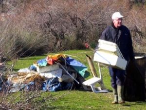 Dalyan Denizini Onlar Temizliyor