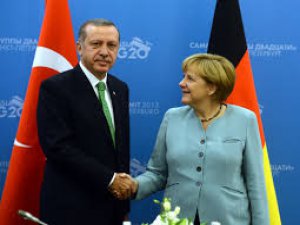 MÜLTECİLER ÜZERİNE YAPILAN GİZLİ PAZARLIKLAR BASINA SIZDIRILDI