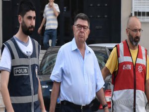 ZAMAN GAZETESİ YÖNETİCİ VE YAZAR EVLERİNE BASKIN; GÖZALTINDALAR