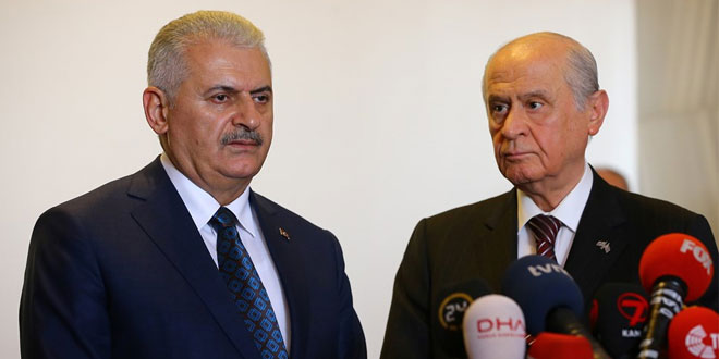 MHP'DE BAŞKANLIK İSYANI YÜKSELİYOR