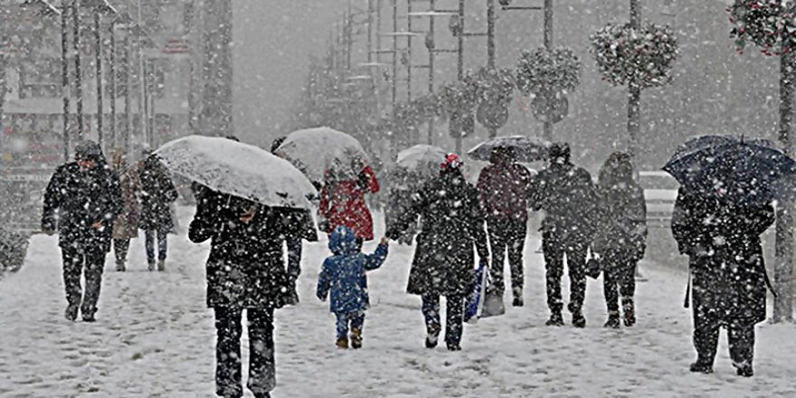 İSTANBUL'A KAR YENİDEN GELİYOR