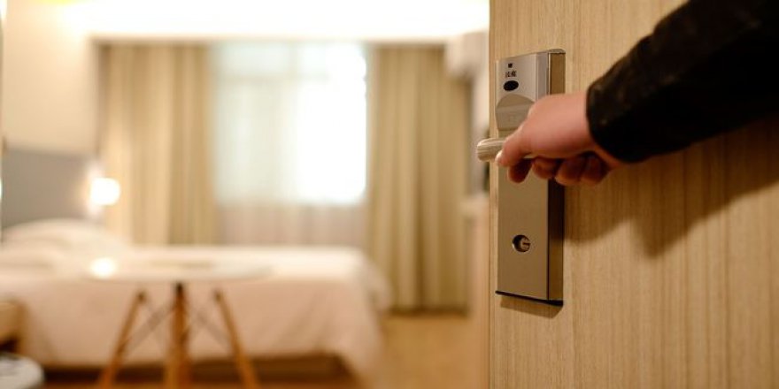 ENGELLİ ÇOCUK OTEL ODASINDA ÖLÜ BULUNDU