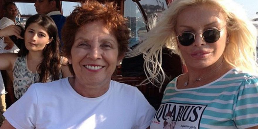 ÜNLÜ YÖNETMEN AJDA PEKKAN'IN EVİNDE ÖLÜ BULUNDU
