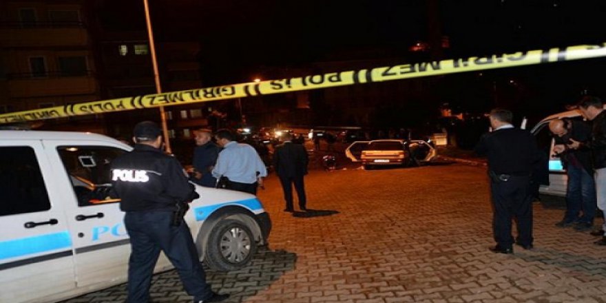 İZMİR'DE SİLAHLI KAVGA :1 ÖLÜ 2 YARALI