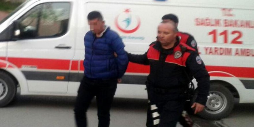 Kadınlara cinsel organını gösteren sapığa meydan dayağı