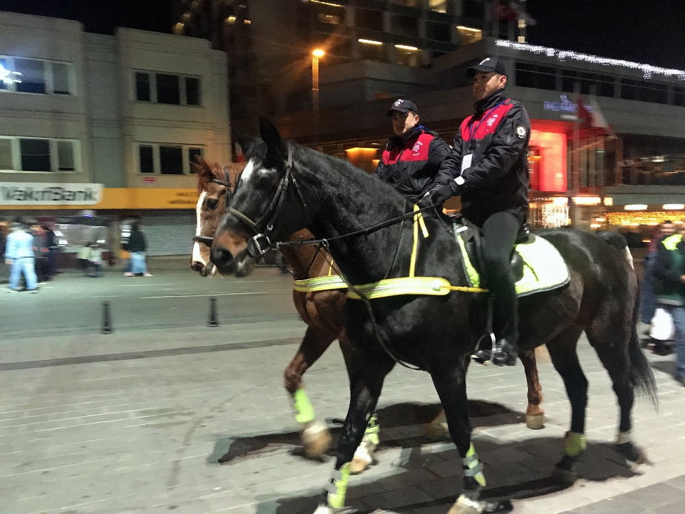 Atlı Birlikler Taksim Meydanın da