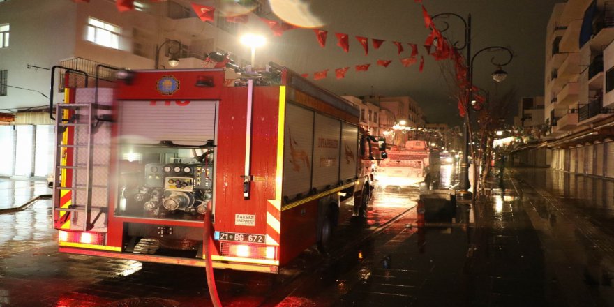 Diyarbakır'da bir evde yangın dehşeti 2 Çocuk yaralı